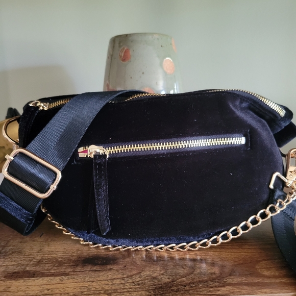 Ah Dorned Elegant Black Velvet Crossbody Bag - Picture 7 of 7